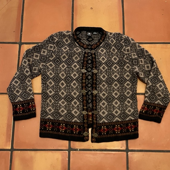 Skyr Sweaters - Vintage 1990s Skyr‎ Abstract Pattern Broach Button Knit Cardigan Sweater